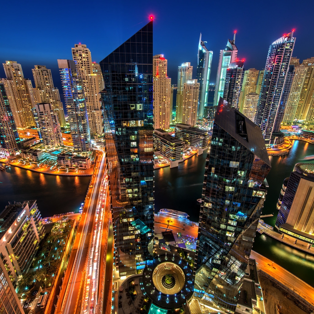 Night in Dubai for 1024 x 1024 iPad resolution