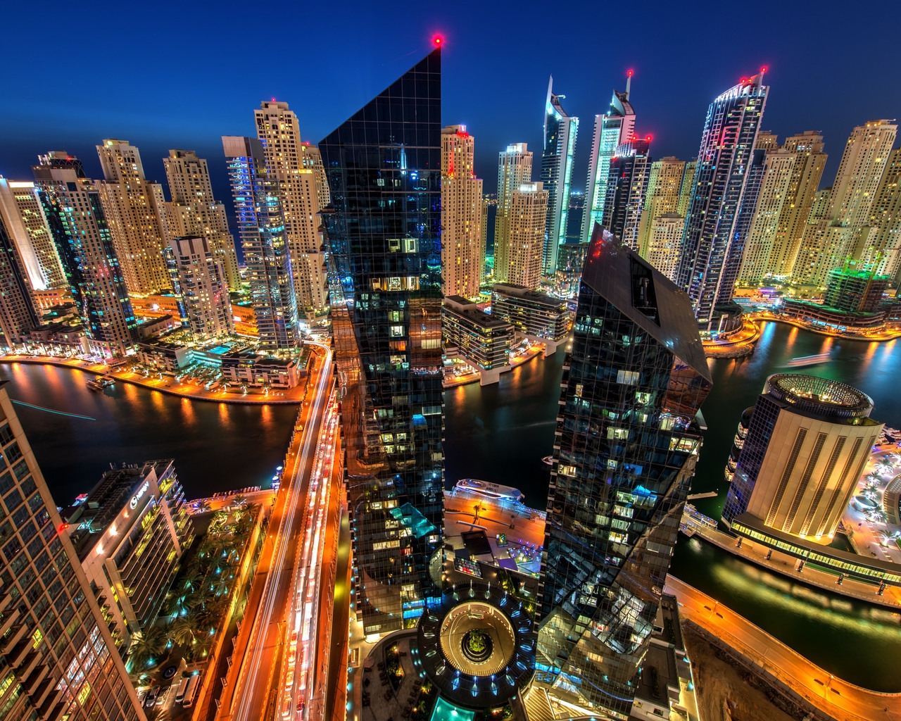 Night in Dubai for 1280 x 1024 resolution