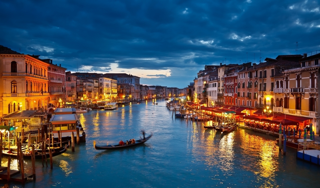 Night in Venice for 1024 x 600 widescreen resolution
