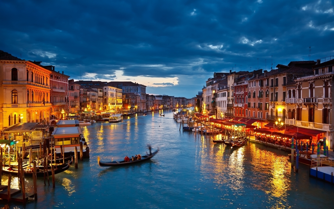 Night in Venice for 1280 x 800 widescreen resolution