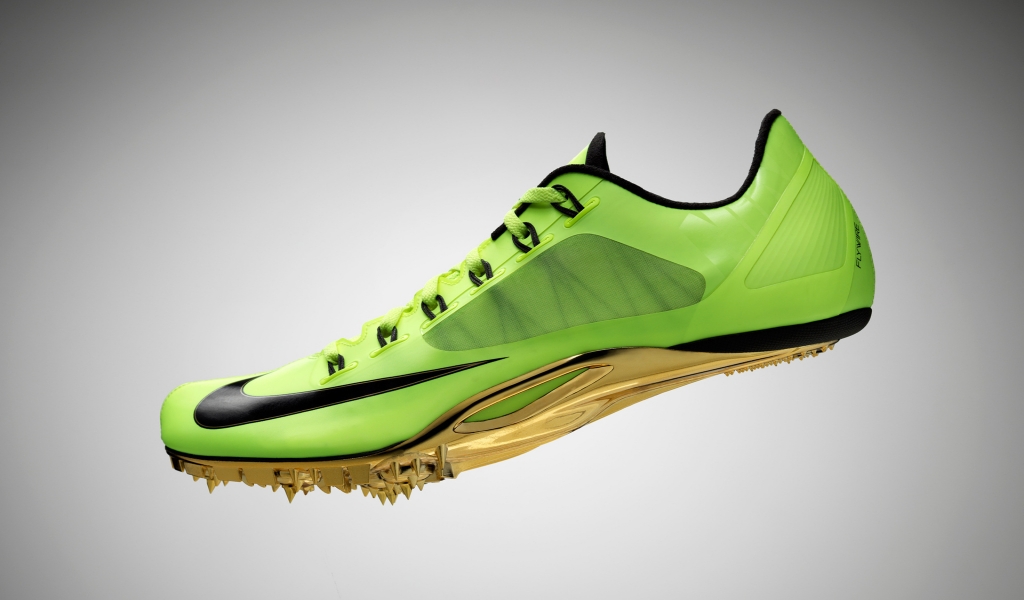 Nike Flywire Shoes for 1024 x 600 widescreen resolution