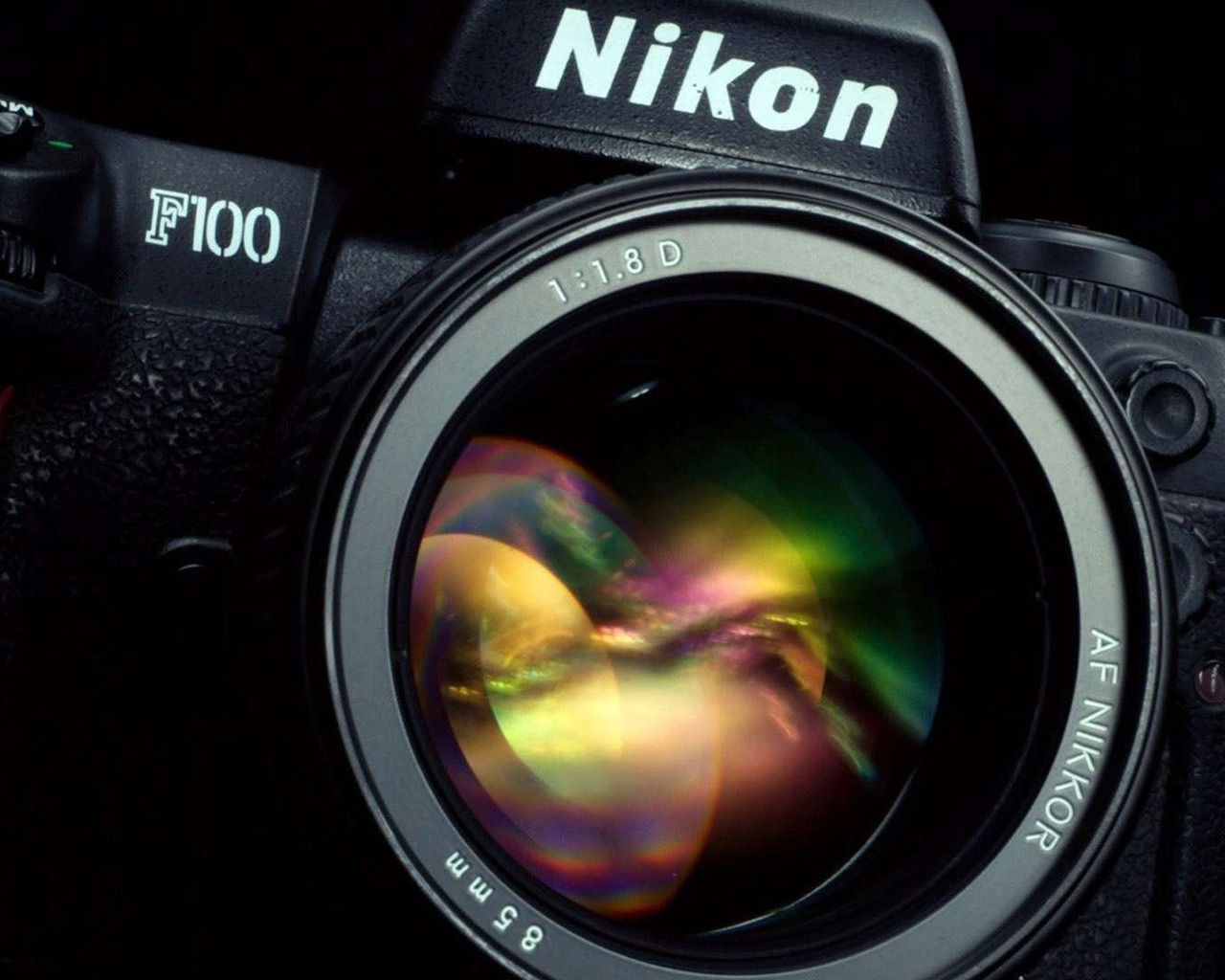 Nikon F100 for 1280 x 1024 resolution