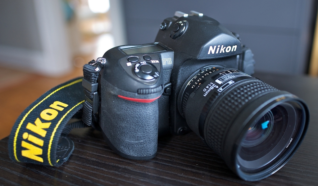 Nikon F6 for 1024 x 600 widescreen resolution