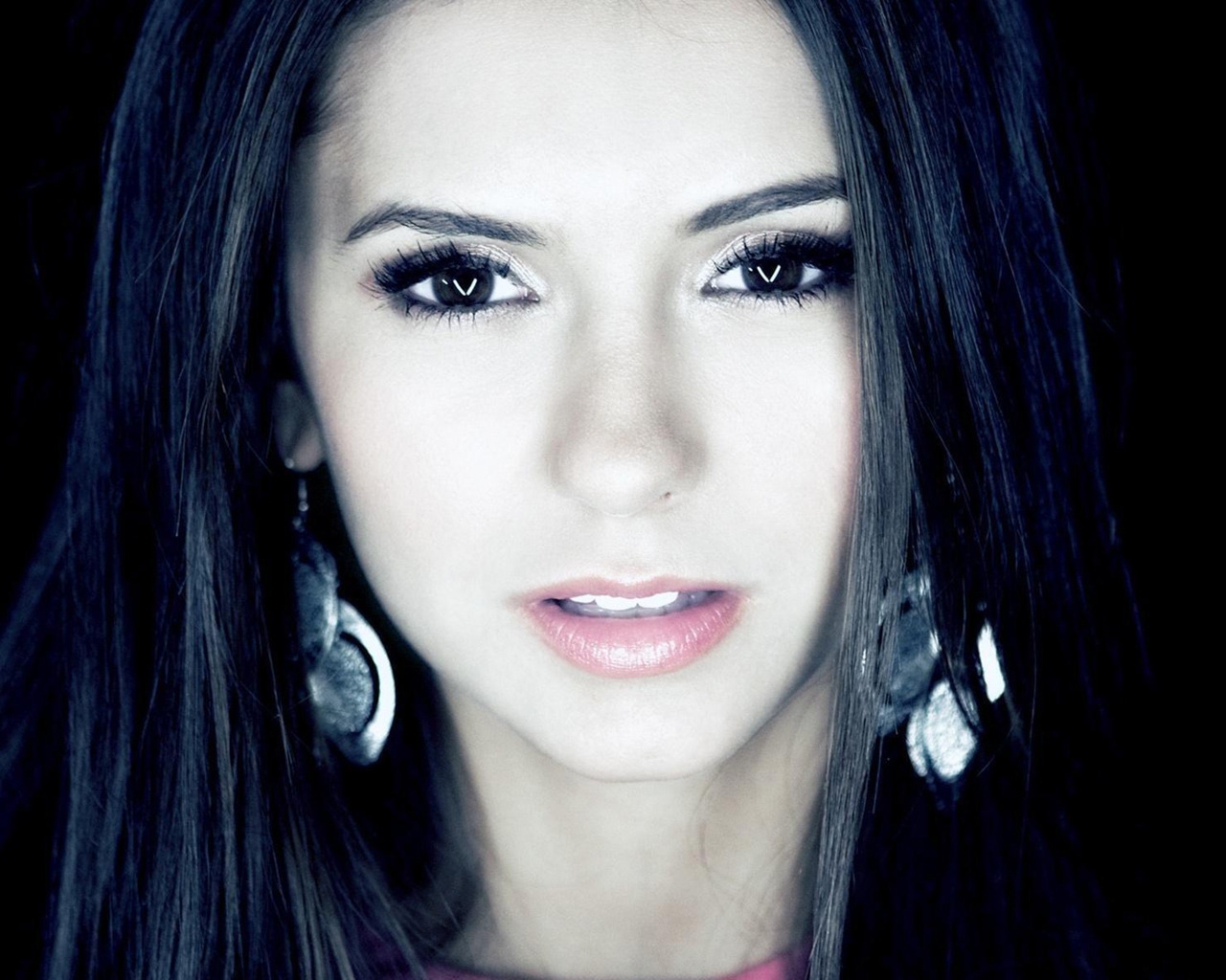 Nina Dobrev Face Close-Up for 1280 x 1024 resolution
