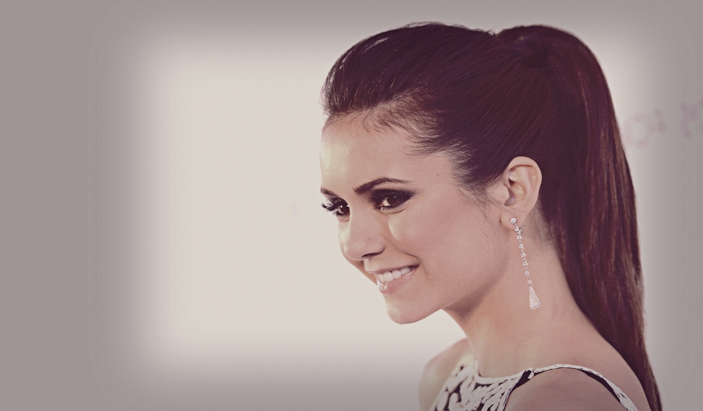 Nina Dobrev Vintage for 1024 x 600 widescreen resolution