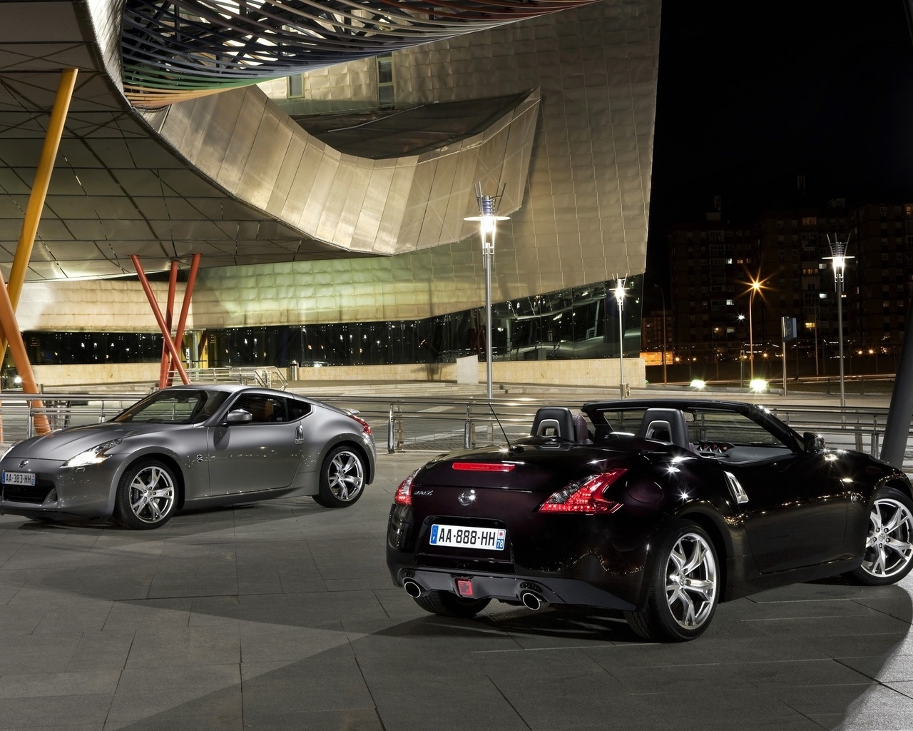 Nissan 370 Z Coupe And Cabrio for 1280 x 1024 resolution