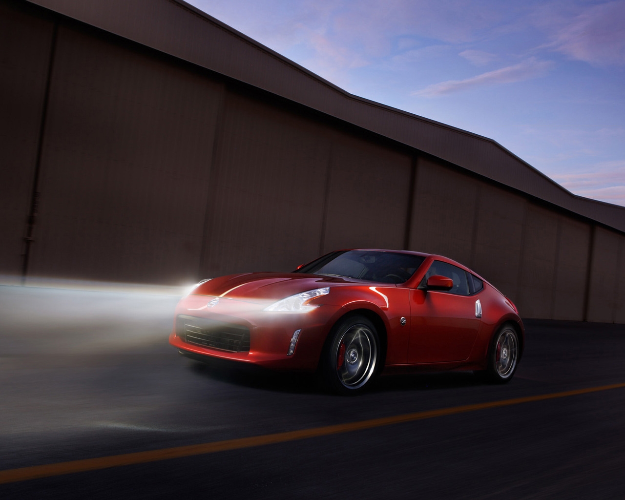 Nissan 370Z Magma Red 2013 for 1280 x 1024 resolution