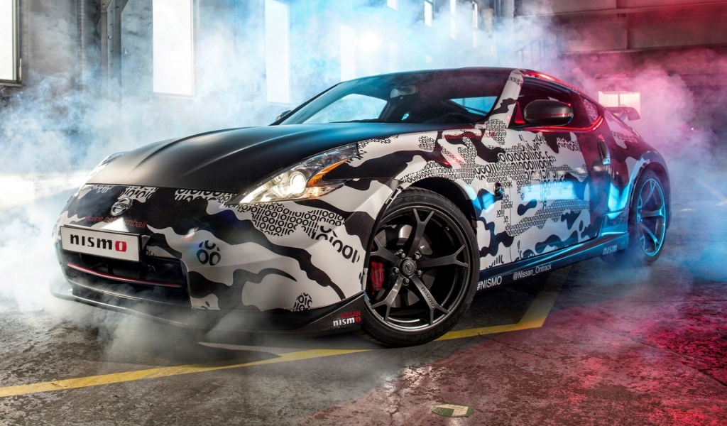Nissan 370Z NISMO Front for 1024 x 600 widescreen resolution