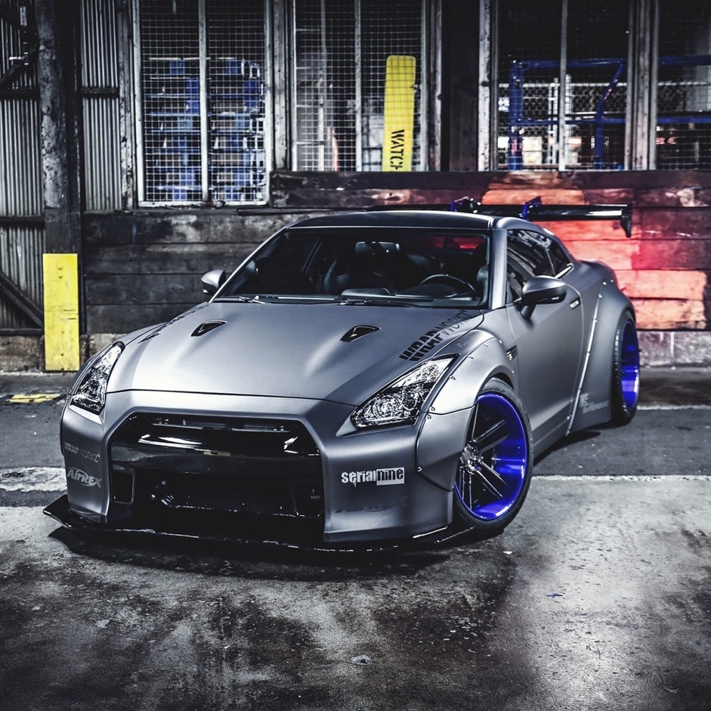 Nissan GTR Liberty Walk Front View for 1024 x 1024 iPad resolution