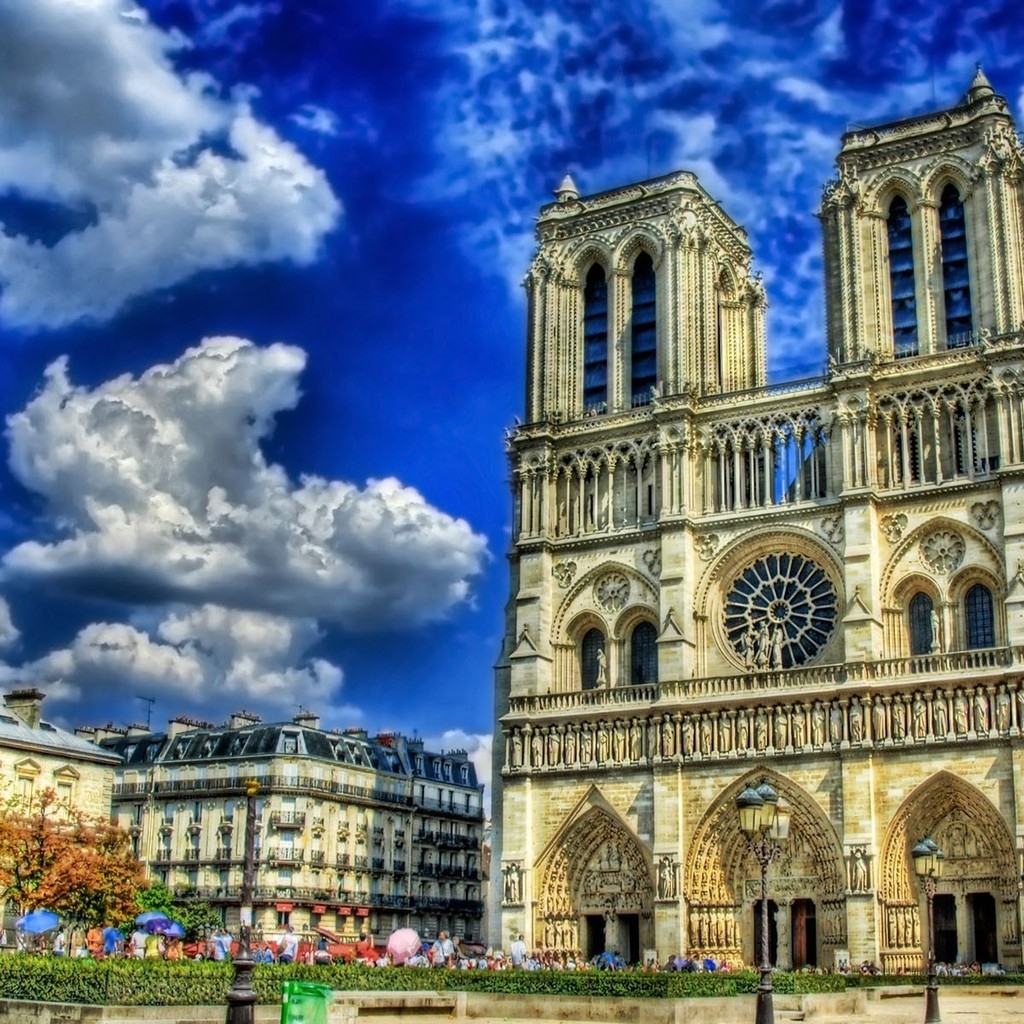Notre Dame de Paris Cathedral for 1024 x 1024 iPad resolution