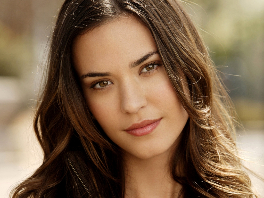 Odette Annable for 1024 x 768 resolution