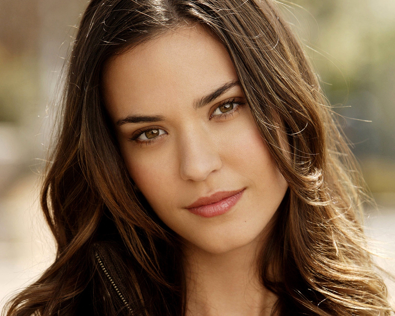Odette Annable for 1280 x 1024 resolution