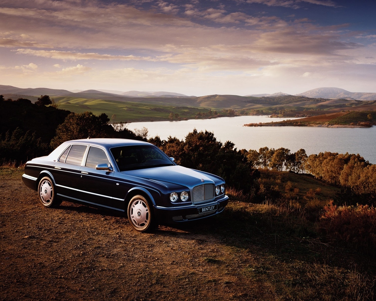 Old Amazing Bentley for 1280 x 1024 resolution