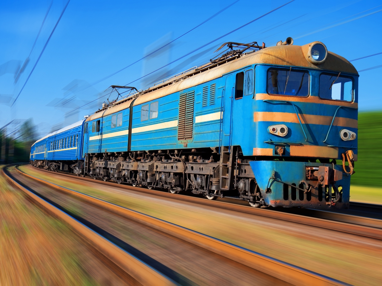 Old Blue Train for 1280 x 960 resolution