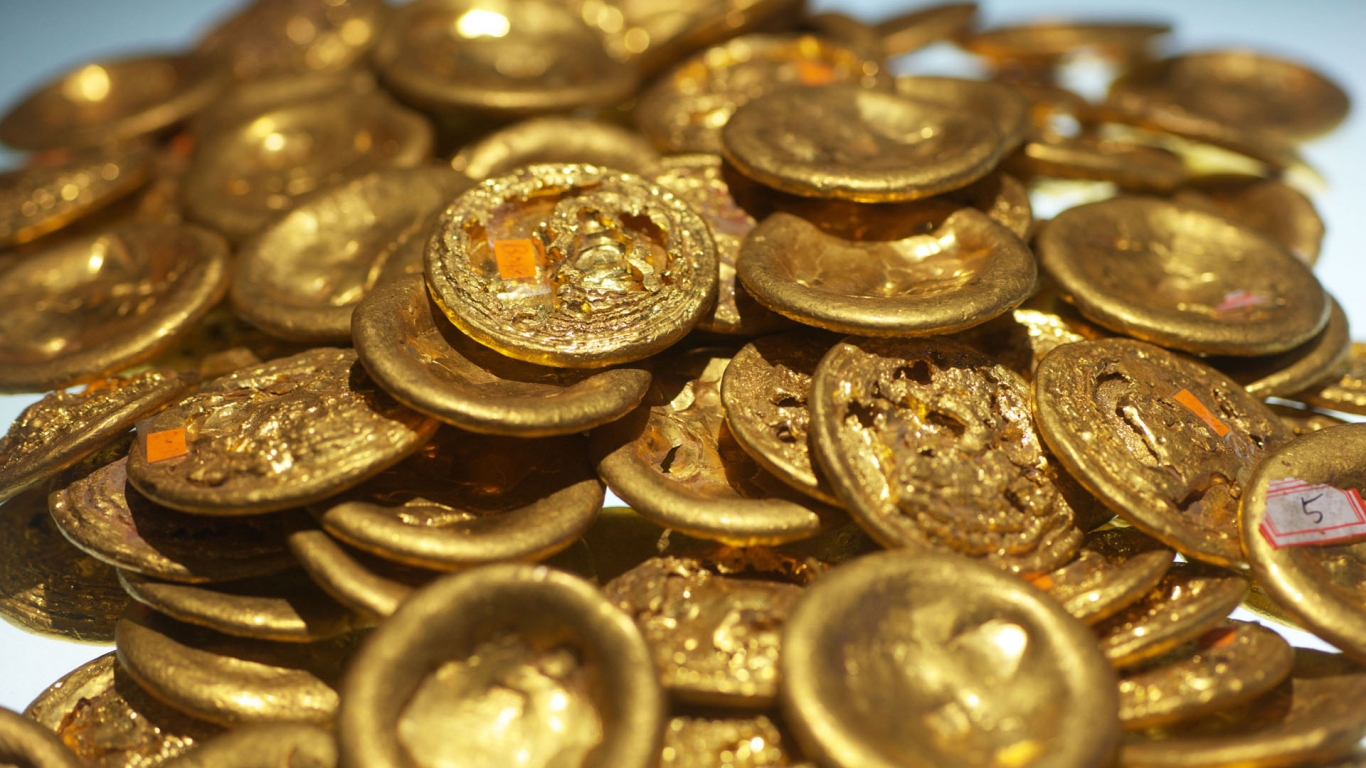 Old Chinese Gold Coins for 1366 x 768 HDTV resolution