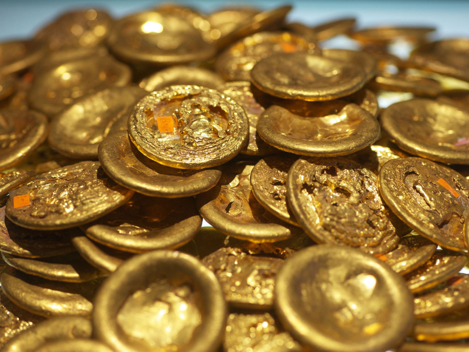 Old Chinese Gold Coins for 1600 x 1200 resolution