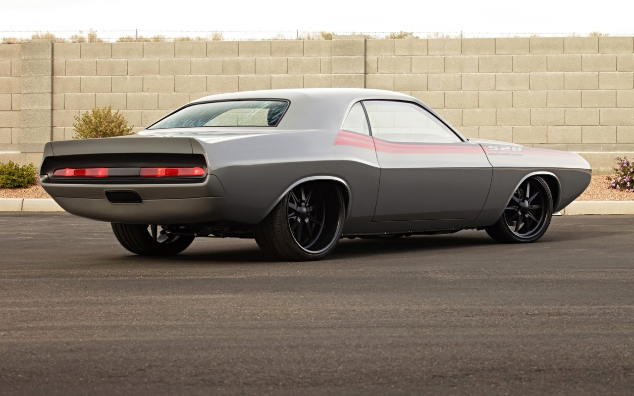 Old Dodge Challenger for 1280 x 800 widescreen resolution