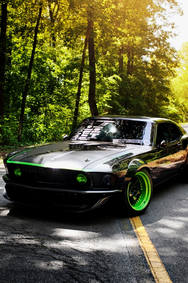 Old Ford Mustang Tuning for 640 x 960 iPhone 4 resolution