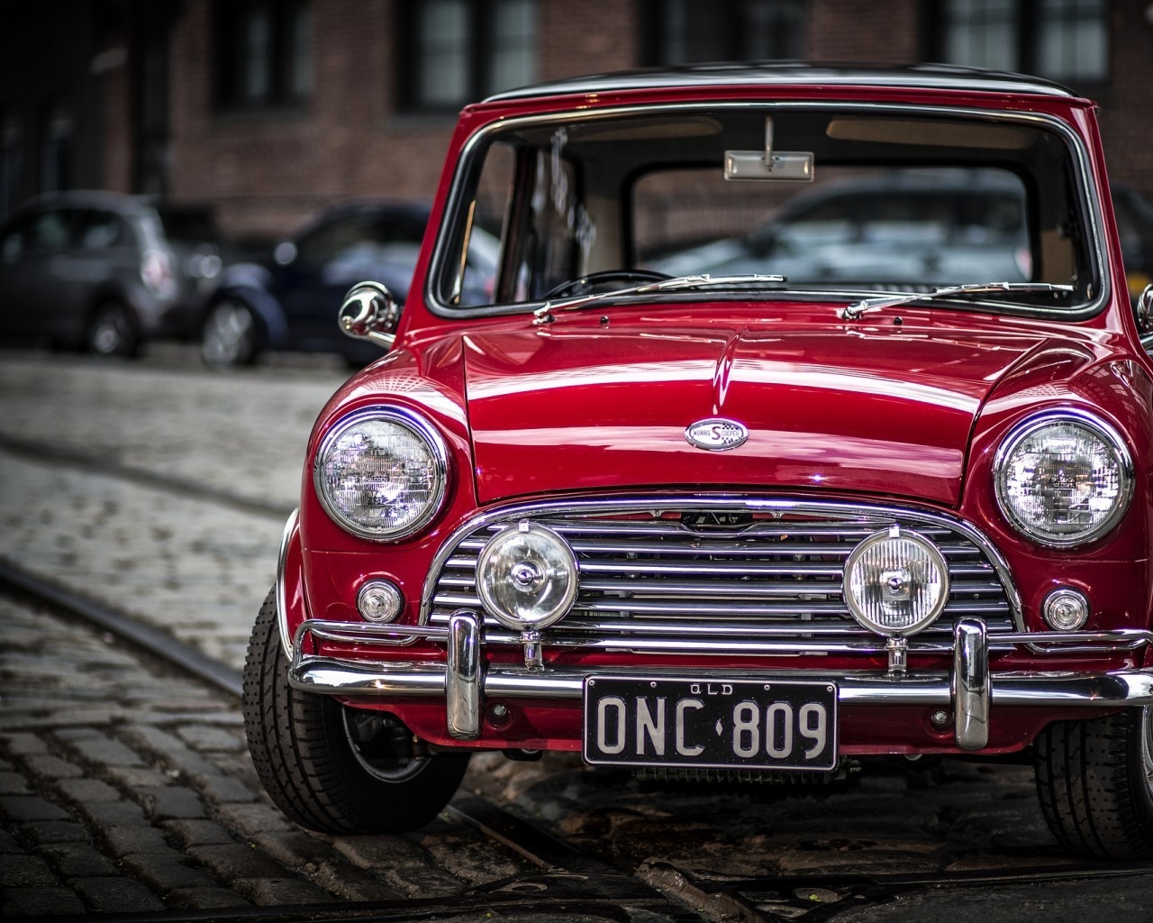 Old Mini Cooper S for 1280 x 1024 resolution