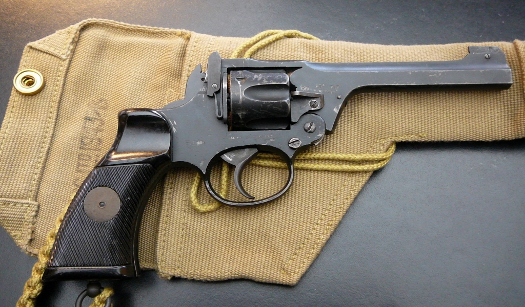Old Pistol for 1024 x 600 widescreen resolution
