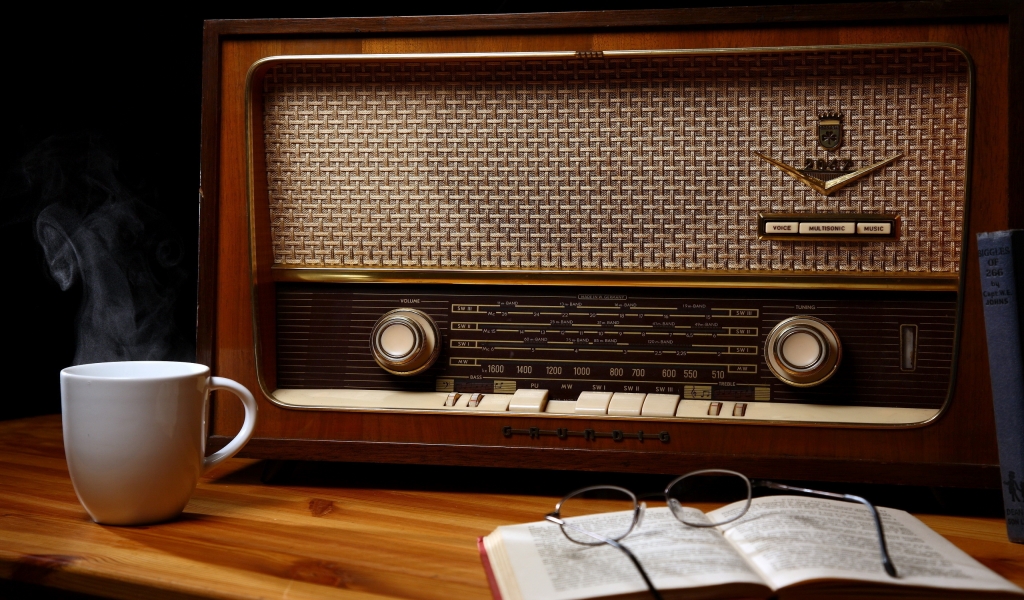 Old Radio Station for 1024 x 600 widescreen resolution