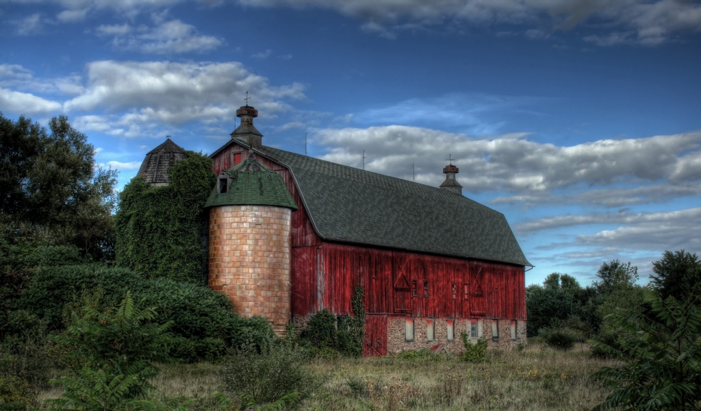 Old Red Barn for 1024 x 600 widescreen resolution