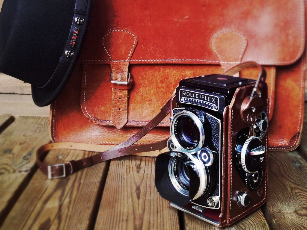Old Rolleiflex Camera for 1024 x 768 resolution