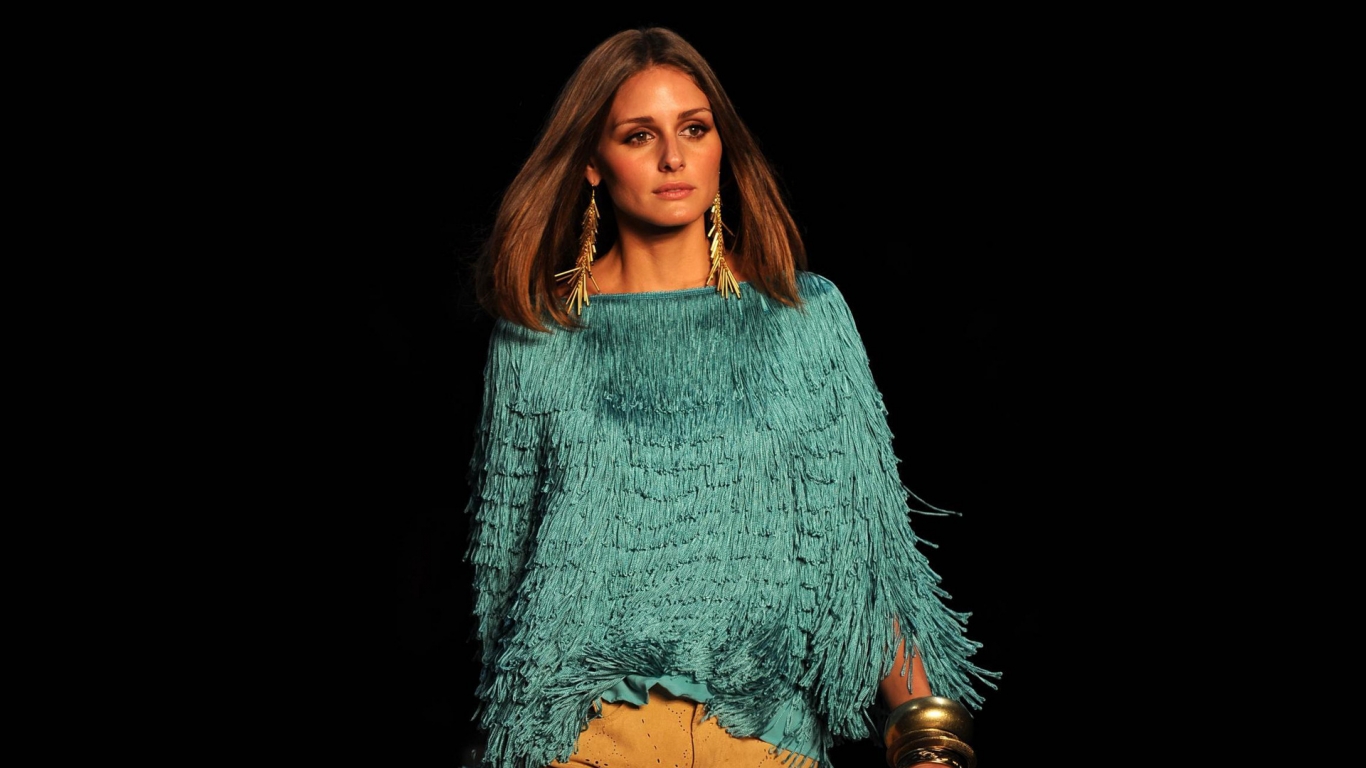 Olivia Palermo Style for 1366 x 768 HDTV resolution