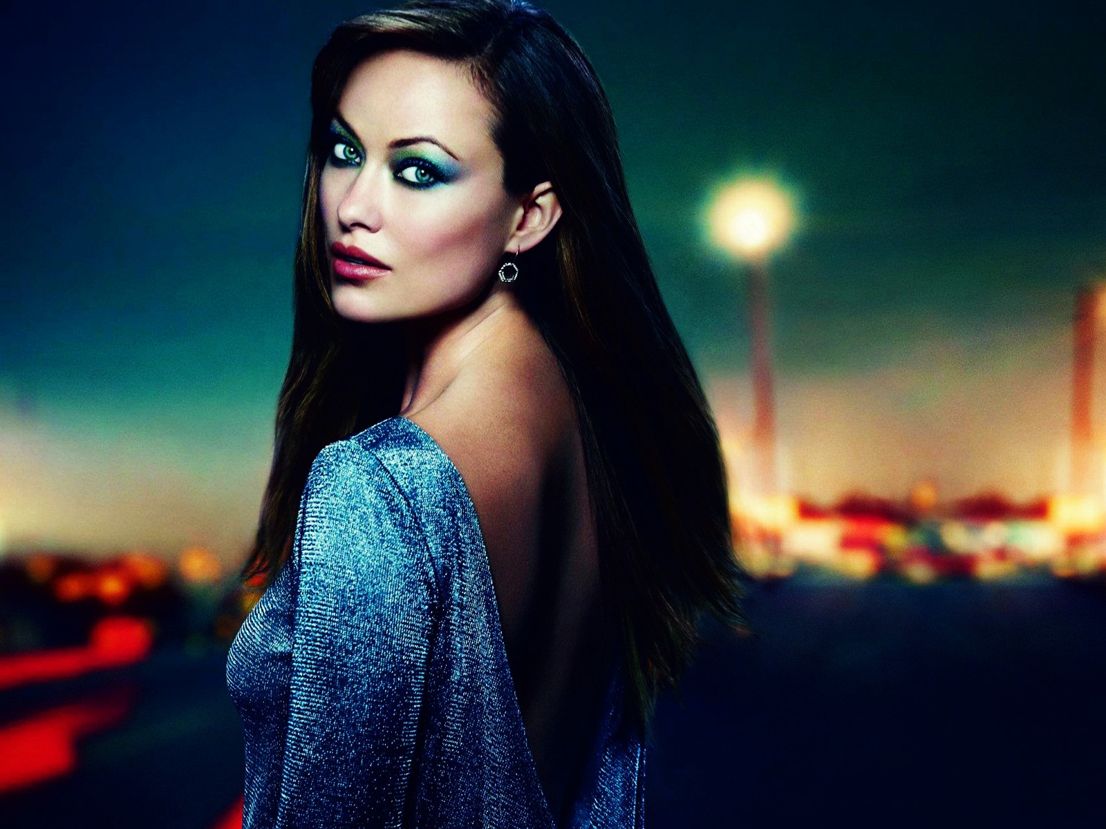 Olivia Wilde Profile Look for 1600 x 1200 resolution