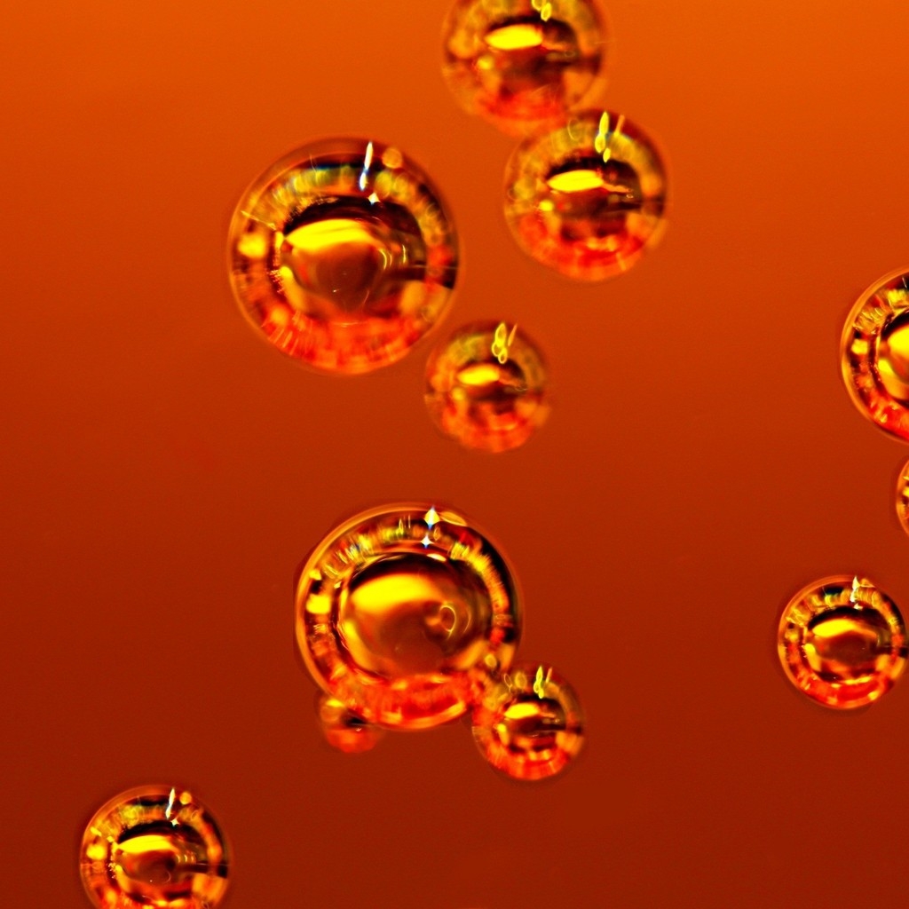Orange Bubbles for 1024 x 1024 iPad resolution