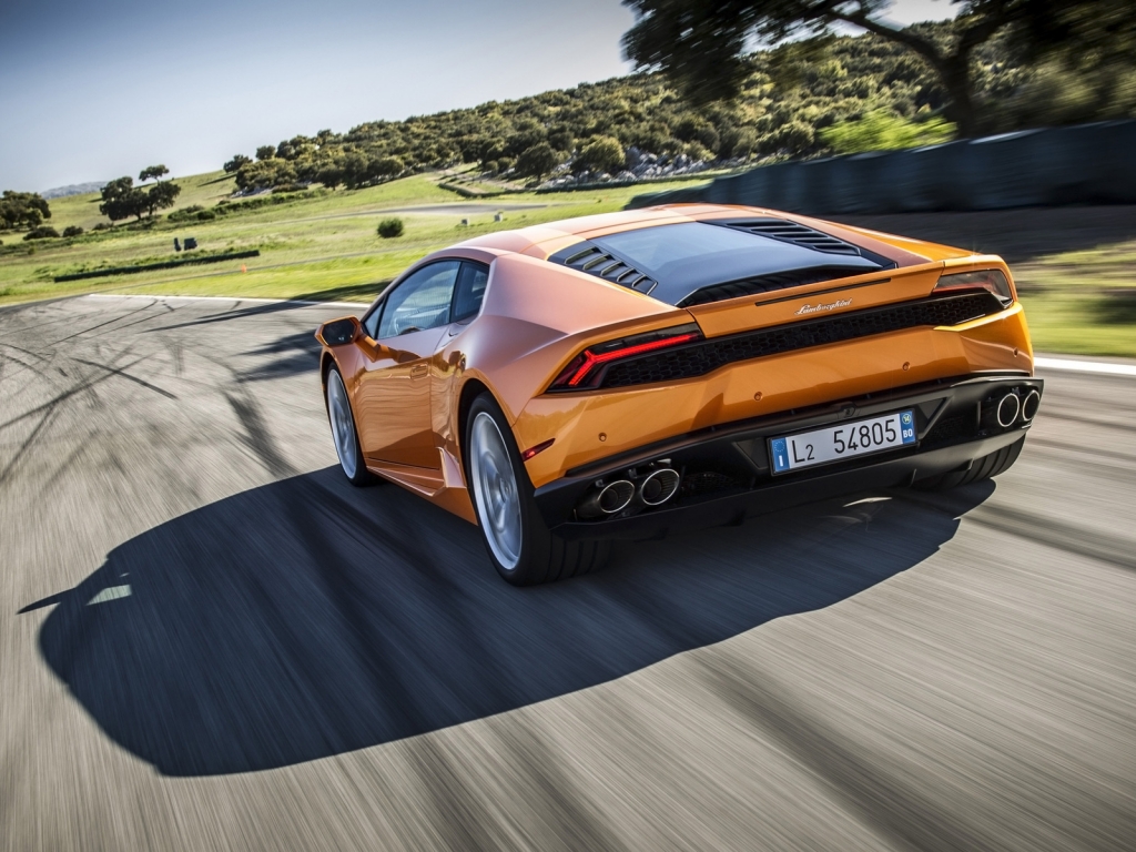 Orange Lamborghini Huracan for 1024 x 768 resolution