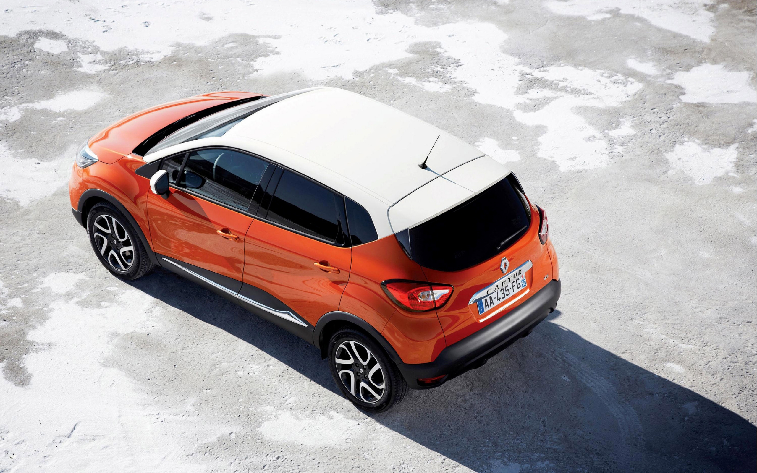Orange Renault Captur for 2560 x 1600 widescreen resolution