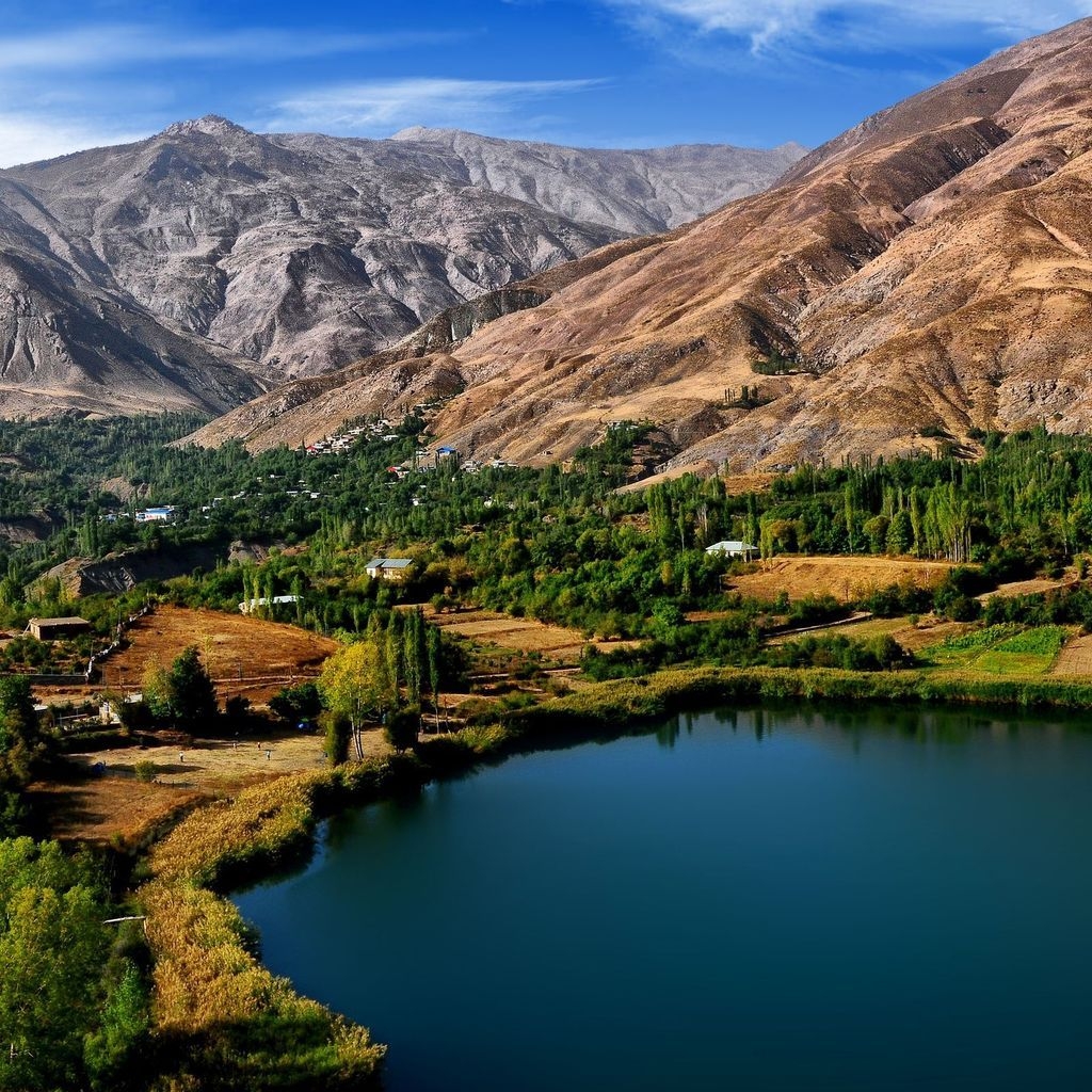 Ovan Lake Iran for 1024 x 1024 iPad resolution