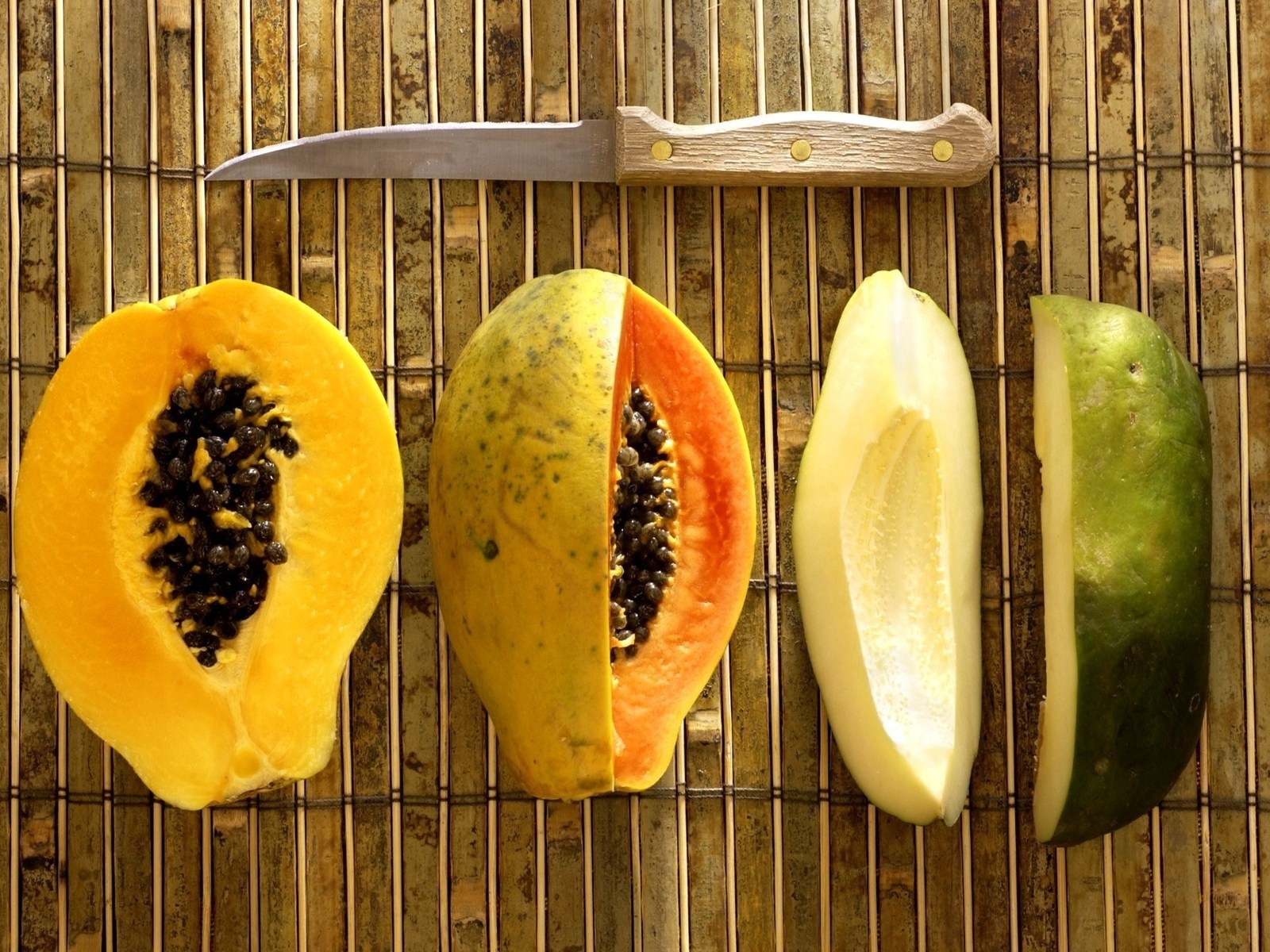 Papaya Fruit for 1600 x 1200 resolution