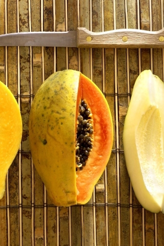 Papaya Fruit for 320 x 480 iPhone resolution