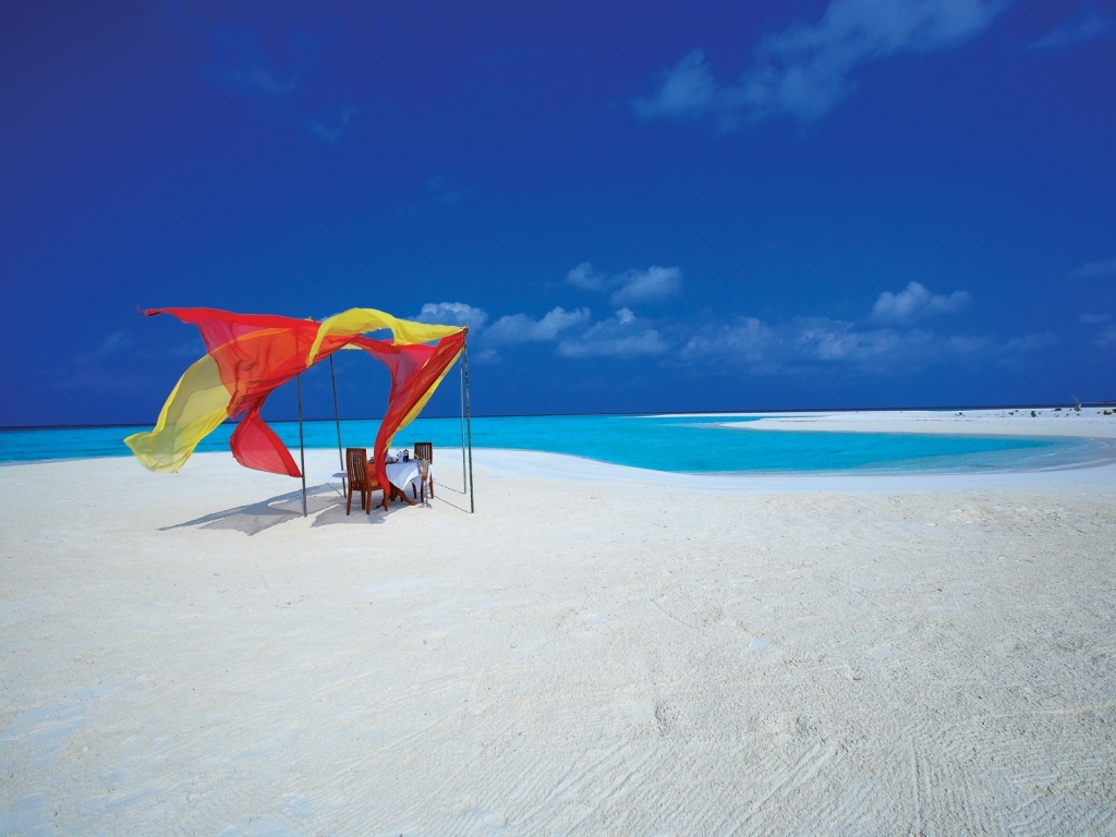 Paradise Island Maldives for 1024 x 768 resolution