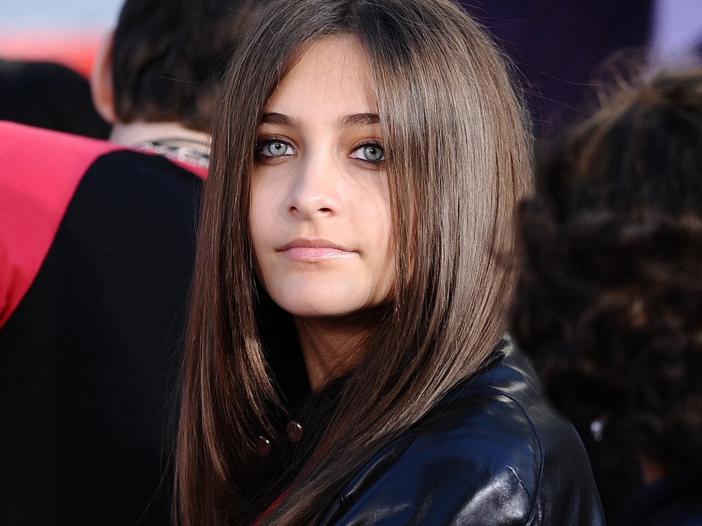 Paris Katherine Jackson for 1024 x 768 resolution