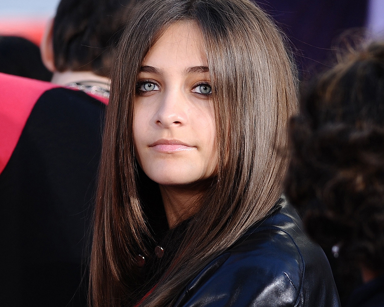 Paris Katherine Jackson for 1280 x 1024 resolution