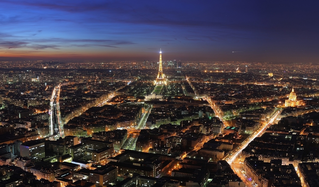 Paris seen at night for 1024 x 600 widescreen resolution