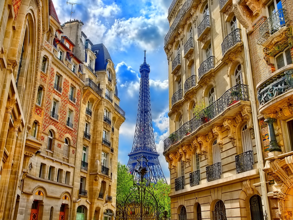 Paris Street Corner View for 1024 x 768 resolution