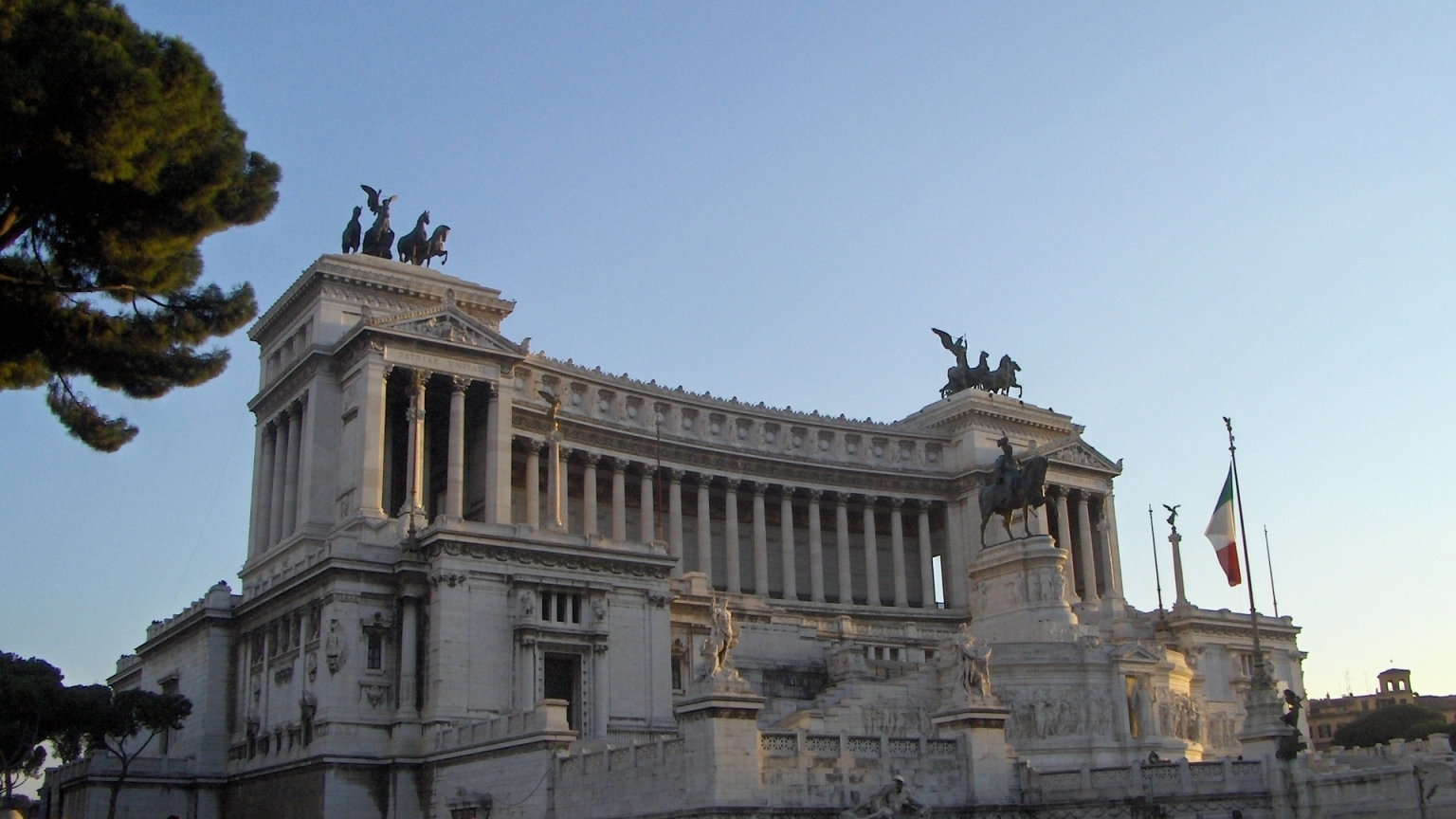 Parliament of Rome for 1536 x 864 HDTV resolution