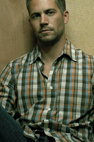 Paul Walker Relax for 320 x 480 iPhone resolution