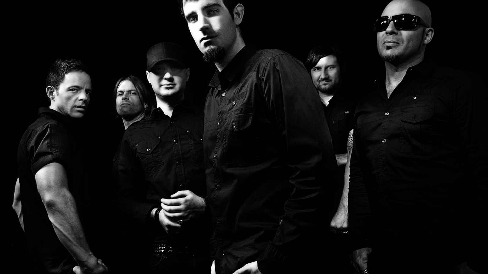 Pendulum Electronic Rock in Black for 1600 x 900 HDTV resolution