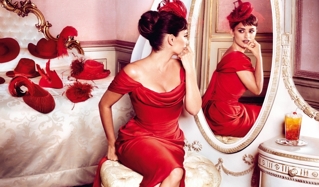 Penelope Cruz Red Outfit for 1024 x 600 widescreen resolution