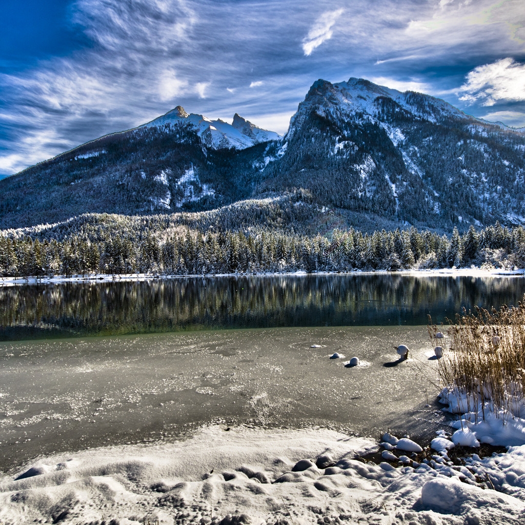 Perfect Winter Landscape for 1024 x 1024 iPad resolution