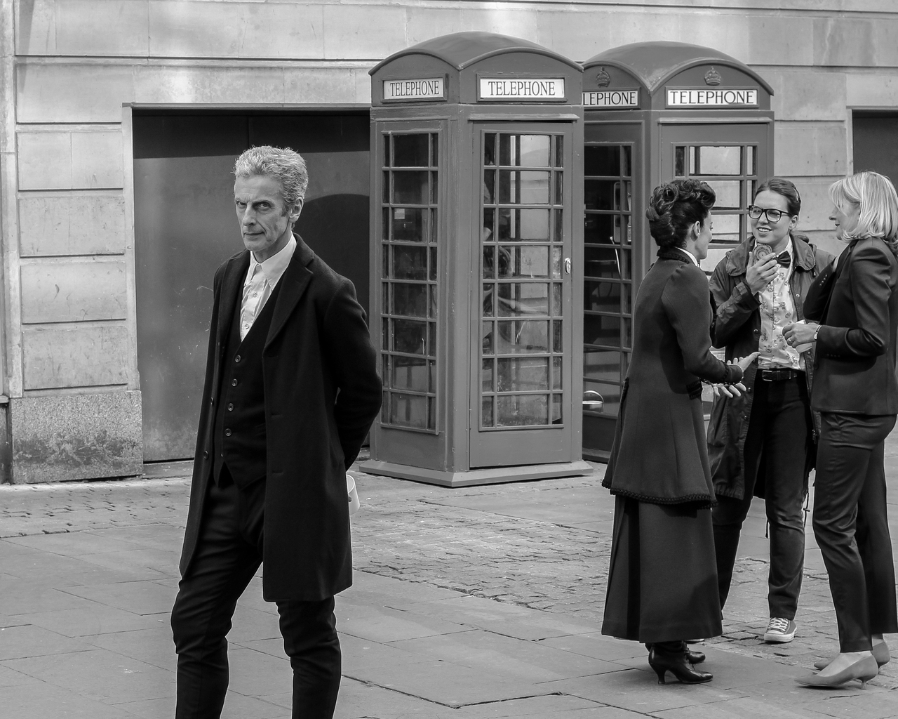 Peter Capaldi as Doctor Who for 1280 x 1024 resolution