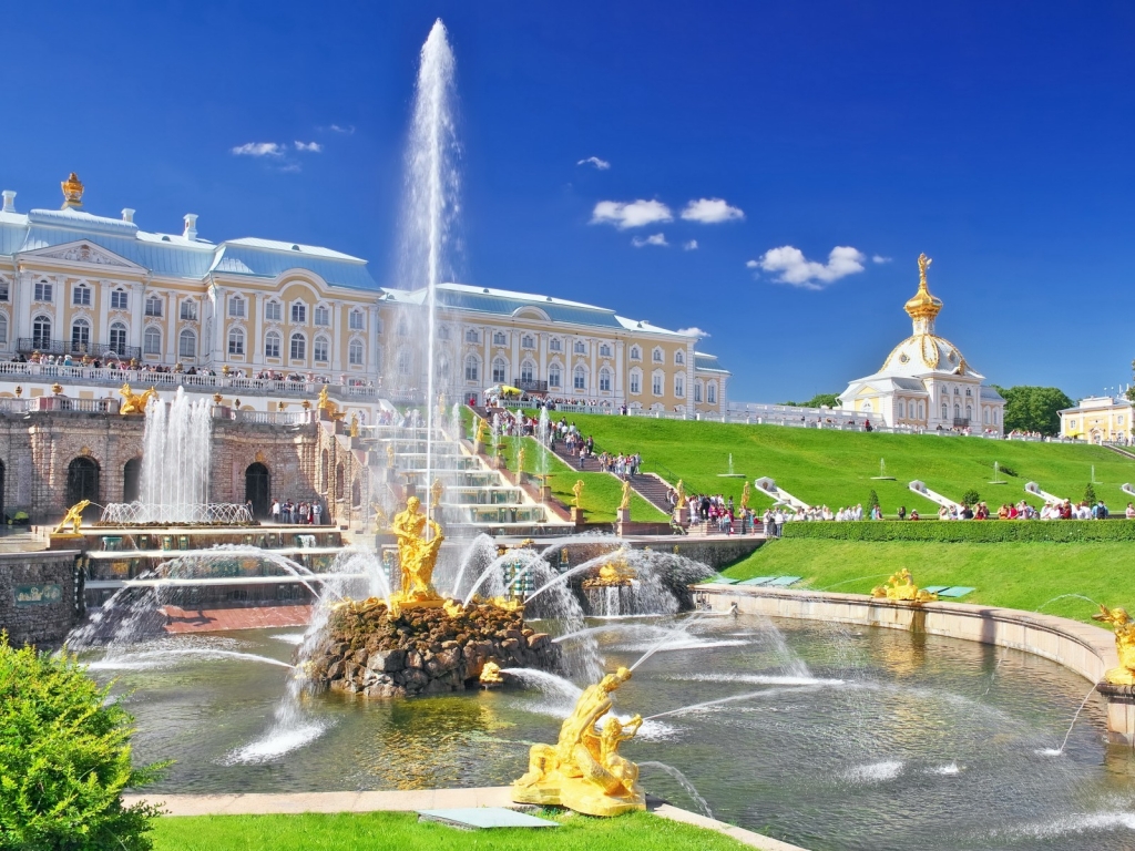 Peterhof Palace Fountain for 1024 x 768 resolution