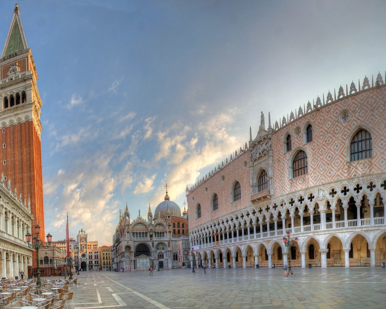 Piazza San Marco in Venice for 1280 x 1024 resolution