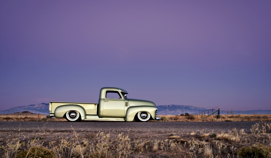 Pick up Chevy for 1024 x 600 widescreen resolution