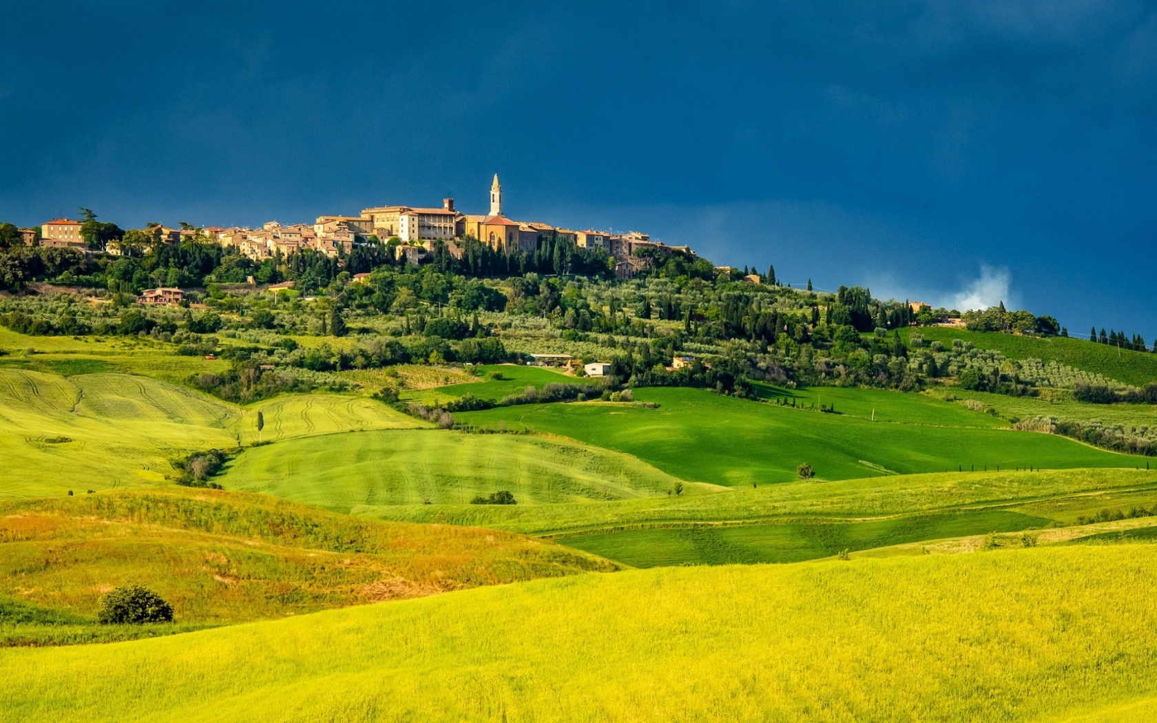 Pienza Tuscany for 1680 x 1050 widescreen resolution